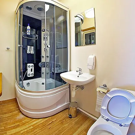 Hotel Wadowice Отель
