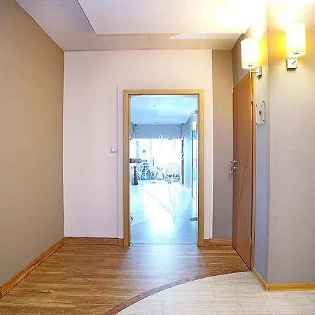Hotel Wadowice Отель *