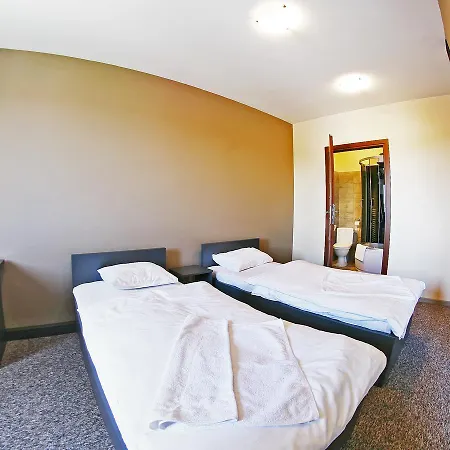 Hotel Wadowice Отель *